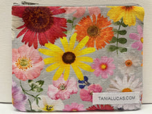Load image into Gallery viewer, Floral Blooms Purse
